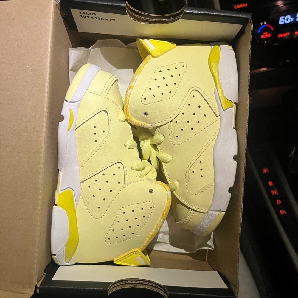 Jordan 6 toddler 7c